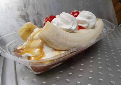 traditional banana split